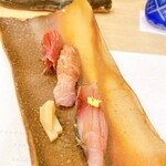 蕎麦割烹  倉田 - 炙り握り3貫