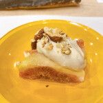 蕎麦割烹  倉田 - 無花果、胡桃の白和え、芋茎の煮物