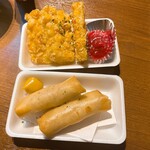 酒とアテ モグラ酒蔵 - 