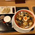 Satomi - うま煮ラーメン（税込み８８０円）と餃子３個（１８０円）