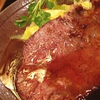 本格肉料理 丸小 - ランチのステーキ
                ¥1300
                温野菜も味付けされててお肉も当然柔らかい‼
                