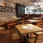 ITALIAN & WINE ADOMANI - 店内