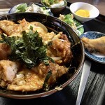 炭火焼鳥 itori - 名物唐揚げ丼