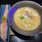 NEXT□ - 牡蠣白湯は千円、炙り肉寿司は通常350円です