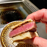 北海道焼肉 北うし - うんまい！　これなら無限に食べられそうだ　　知床和牛フィレステーキサンド