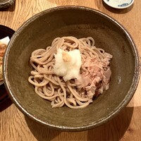 自家製粉石臼挽きうどん 青空blue 本店 - ちく天ぶっかけうどん ¥1,040- (税込)
                    粗挽き¥110- (税込)