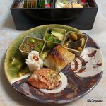 らん亭～ 美日庵 - 二段重の御弁當のおかず色々