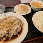 一二三凱旋楼 - 蒸し鶏のネギ油掛け