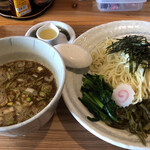 魚介醤油ラーメン 和屋 - つけ麺　並盛　970円　奥にかぼす果汁