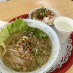 島のカンボジア料理 オークン - 