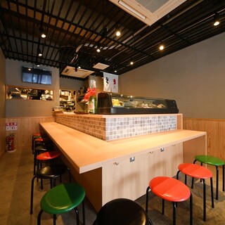 ★The store has been renovated♪ We are fully equipped with a counter and customers are welcome♪