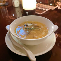中国料亭 翠鳳 上野本店 - 蓴菜と蒸し鶏の塩酸辣湯