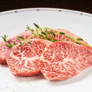 老舗の目利きが選ぶ厳選お肉◆ハラミやみすじの炙り焼を堪能