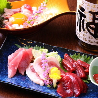 良質な京鴨の旨みを新鮮なまま味わえるお造り盛り合わせは必食◎