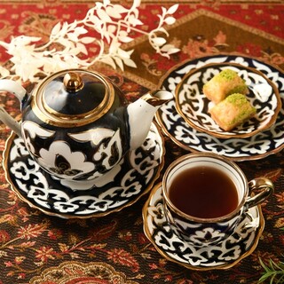 ★ウズベギスタンの茶の文化を楽しむ『紅茶(カラ・チャイ)』