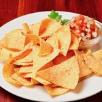 Midtown BBQ - Salsa&Chips