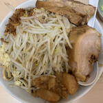 自家製ラーメン大者 - 油そば生玉子付き大盛り（キムチ、チーズ）トッピング〜⁈ニンニク少なめ