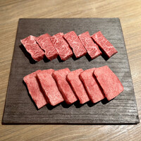 焼肉うしごろ 西麻布本店 - 究極の黒タン厚切り・特選ハラミ 