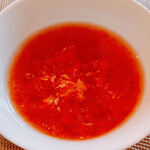 Vegetable Kitchen Uuma - セルフのスープ　トマトと卵の優しい味