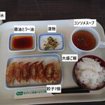 Ringerhut - 餃子7個T-SHOCK（定食）400円