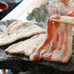 かえん - えはらハーブ豚未来の溶岩焼き980円。ジューシーな旨味がたっぷり堪能できる！