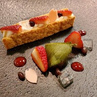 メインダイニングルーム 三笠 - 桜クリームのミルフィーユ仕立て