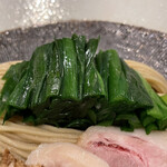 饗 くろ喜 - ニラお浸し