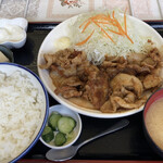 食堂米倉 - ニンニク焼肉 950円＋おかず大盛100円