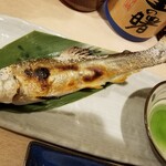 出羽鮨 - アユ塩焼き。