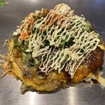Minato Shouten - 牡蠣盛りそば(牡蠣2個・野菜ダブル)からしマヨと一味と胡椒を