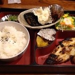 呑斗丸 - 呑斗丸定食 750円 これに納豆、味噌汁が付きます。