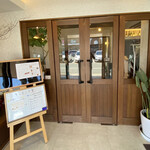 キッチン千賀 - 建物入り口
cafe三代もここから入ります。