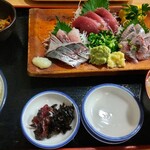 和泉屋 - 青魚3種類刺し盛1100円。多分税別。
