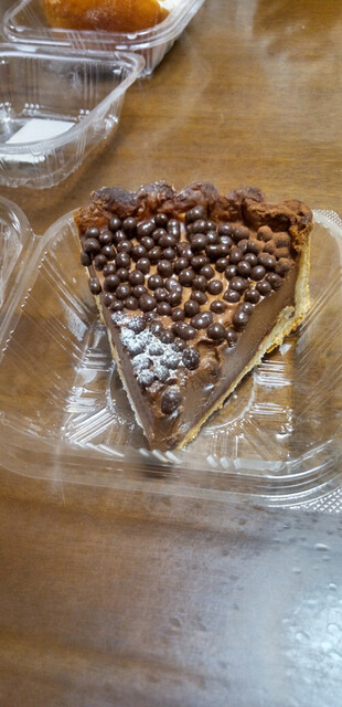 バキバキカレーパンとチェリーパイ』by マルキュウ : Pane Volare