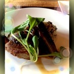 Les Queues - メイン①鶏肉のモモ肉と茄子の石窯焼きバターライス添え