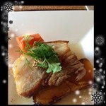 Les Queues - メイン②塩漬け国産豚バラ肉のコンフィと白菜のブレゼ