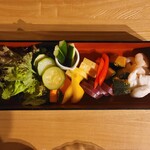 Osakana Dainingu Kiraku - 海鮮と蒸し野菜の自家製バーニャカウダ（1500円）