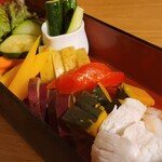 Osakana Dainingu Kiraku - 海鮮と蒸し野菜の自家製バーニャカウダ（1500円）