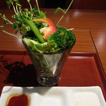 肉の山風木 - ランチにつくサラダバーから自分でグラスに盛ってきます