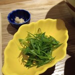 UDON 玉屋 - 三角あげうどん・小（180g）　薬味アップ