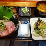 Nomikui Dokoro Shimazou - 今週のランチ（7/25〜）
      メカジキ　漬け丼