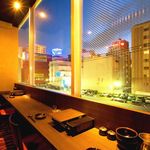 もつ鍋 こうづき - 当店人気NO.1窓辺のカップルシート♪夜景を見ながら大切な方との食事と会話をお楽しみいただけます☆