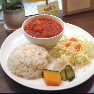 Cafe Jinta - 日替わりおすすめランチ(チキンと野菜のトマト煮込み・ミネストローネ風)