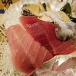 Dewa zushi - 生本マグロ。