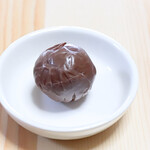 Guddo Kakao Sanjuu San Ten Hachi Do - 一口サイズの丸いチョコ