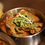 アロマズ オブ インディア - ブラックチキンカレー