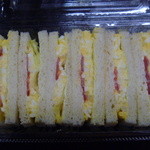 京 - サンドイッチ　250円