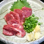 Kumamoto Prefecture, direct delivery from Hino Kaba Farm [Lean horse sashimi]