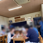 手打ラーメン みうら - もうPM2時45分だというのに、お客さんいます！人気店なんですねー！通し営業は助かります*\(^o^)/*