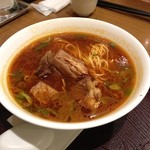 鼎泰豐 - 鼎泰豐 高島屋京都店の牛肉煮込み麺（13.03）